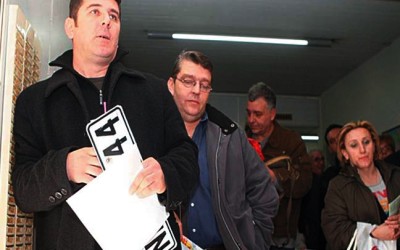 Πληρωμή τελών και για όσους απόσυρουν
