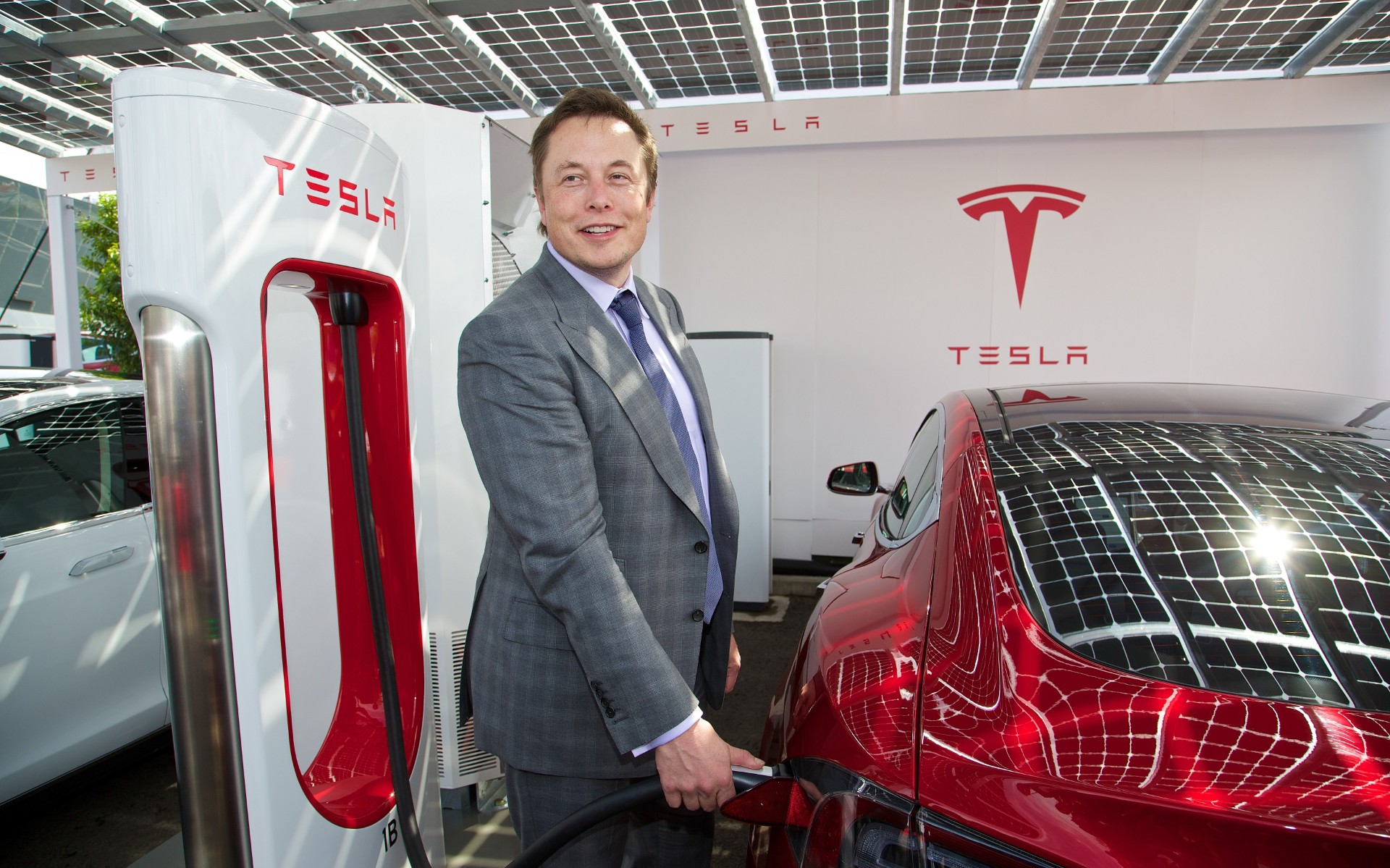 Στη φυλακή επιχειρηματίας που έκλεψε την Tesla - Δείτε τι έκανε