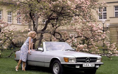 Mercedes SL (107 series)