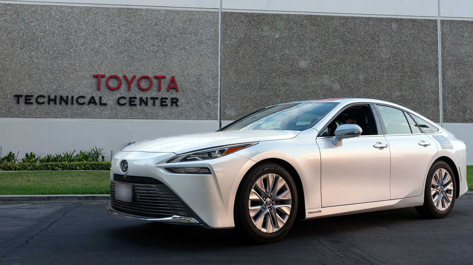 Το αυτοκίνητο που η Toyota θέλει να ξεφορτωθεί - Το πουλάει ολοκαίνουριο για 182 ευρώ!