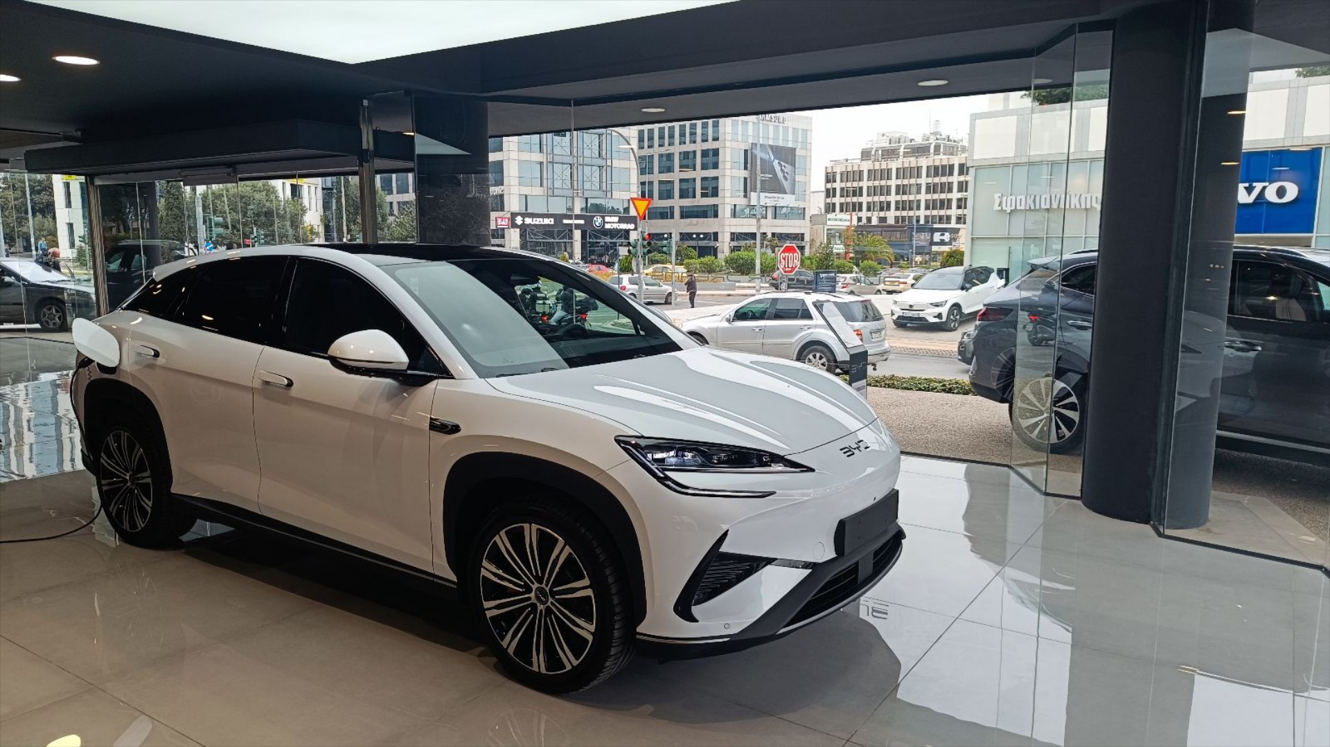 Έφτασε στις ελληνικές εκθέσεις το νέο SUV της BYD των 532 ίππων – Τιμές