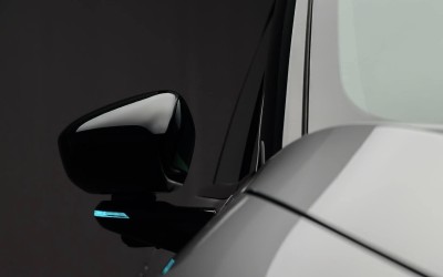 Τι σημαίνει όταν ανάβει αυτό το φως στους καθρέφτες των Xpeng;