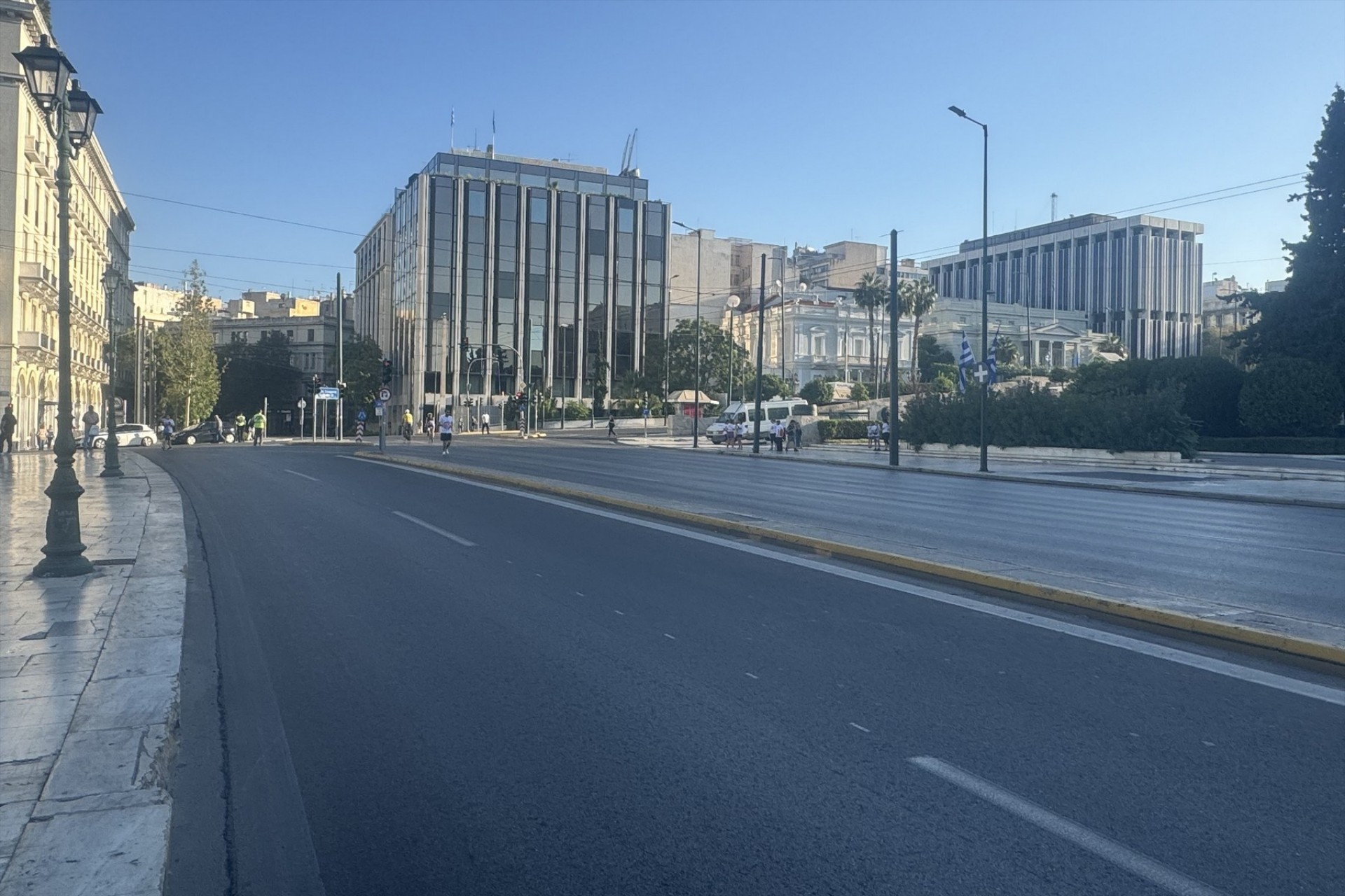 Τι είναι αυτό το βουητό που ακούγεται στην Αθήνα;