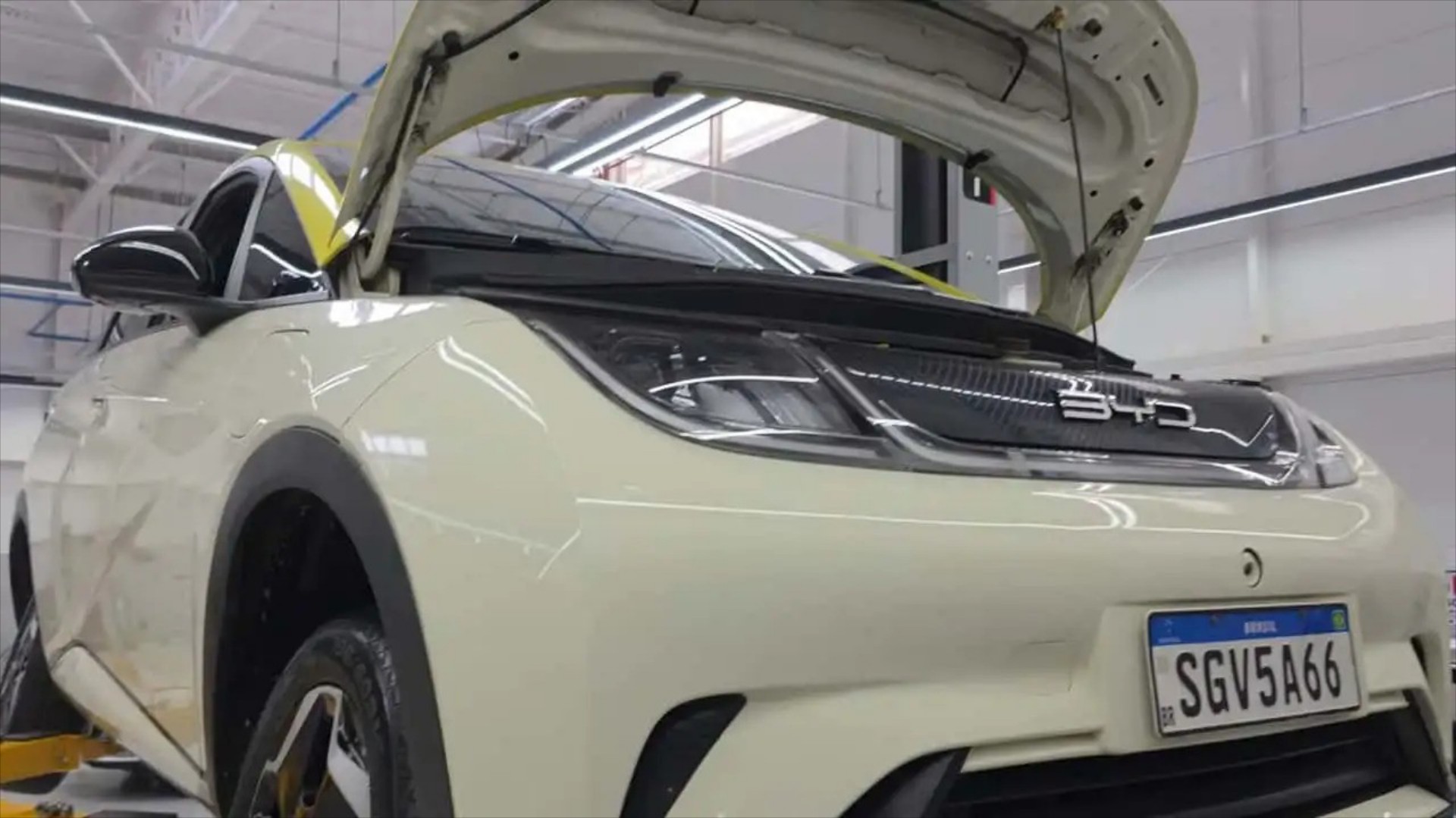 Οδηγός έκανε 220.000 km σε 2 χρόνια με ηλεκτρικό BYD - Τι ζημιά έβγαλε το αυτοκίνητο;