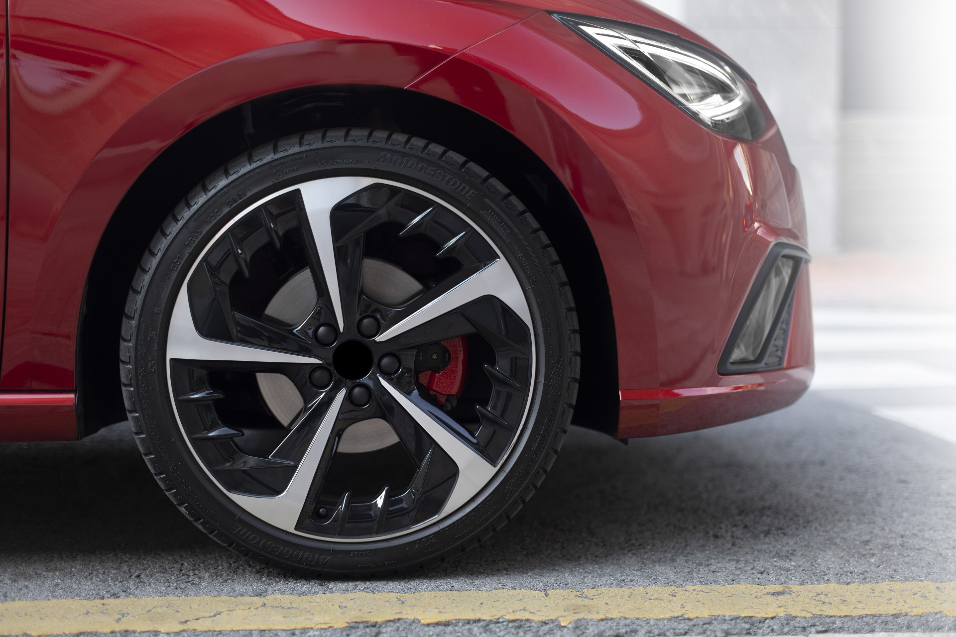 Το διαχρονικό supermini με τιμή κάτω από 16.500 ευρώ - Ποιο είναι;