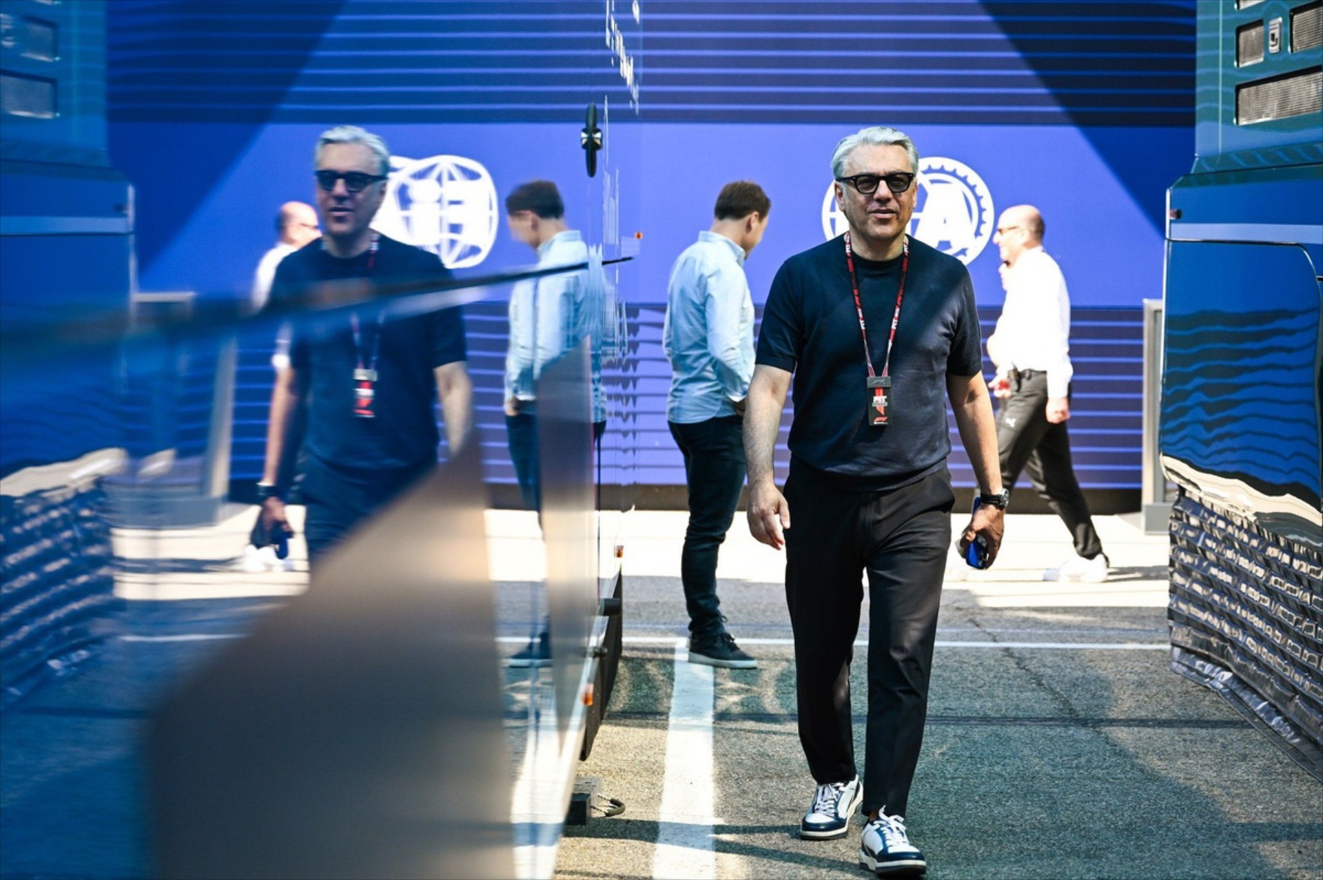 To bonus υπογραφής του Luca de Meo στην Kering προκαλεί… ζάλη