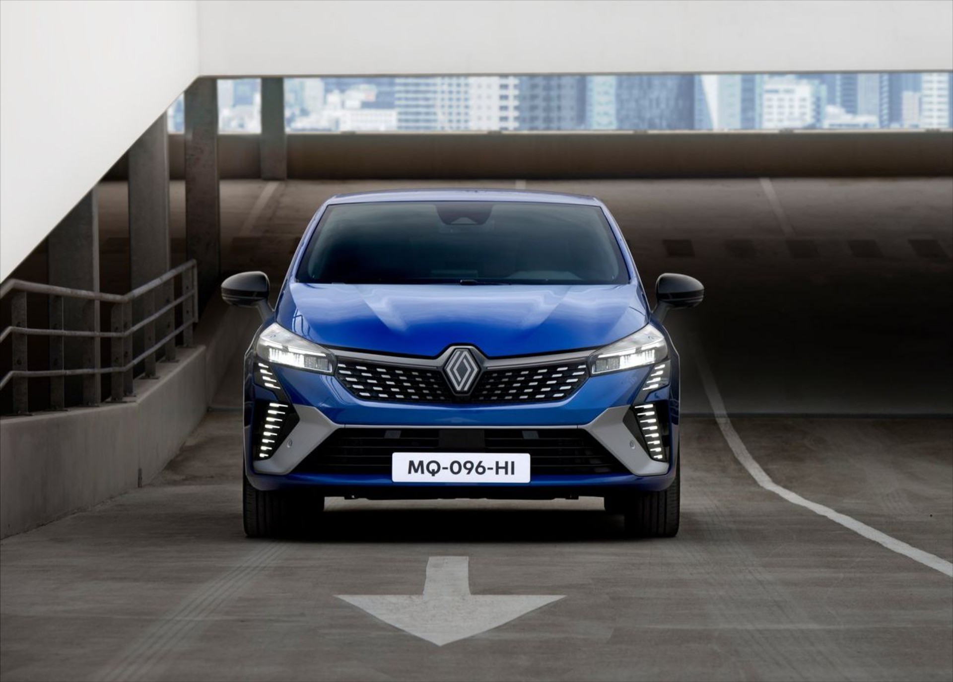 Το 10% των Ελλήνων αγοράζει… από το Renault Group  – Το αυτοκίνητο που ξεχωρίζει