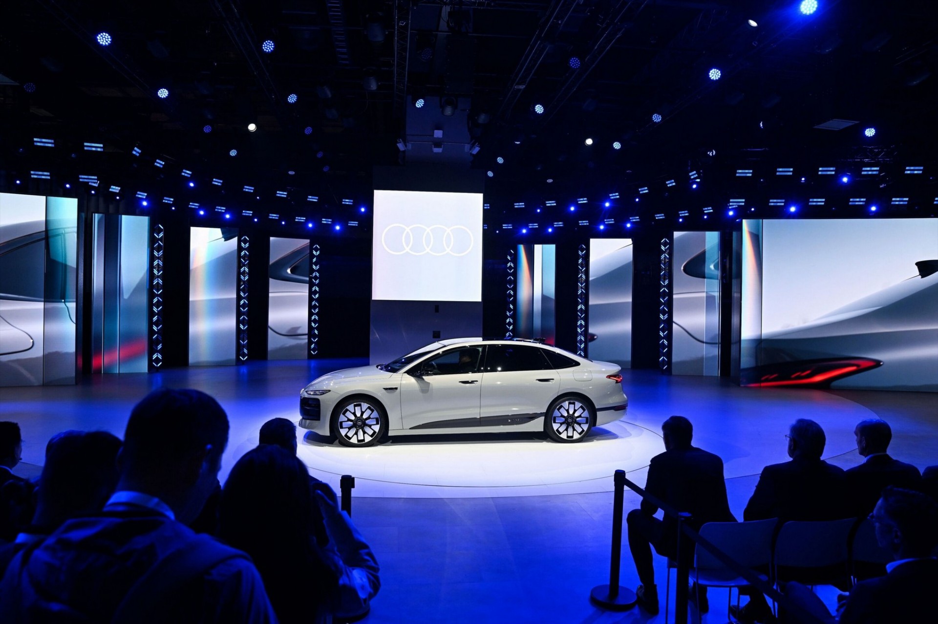 Ελλάδα: Ποιος ήταν ο καλύτερος μήνας του 2025; Πουλήθηκαν 15.670 αυτοκίνητα