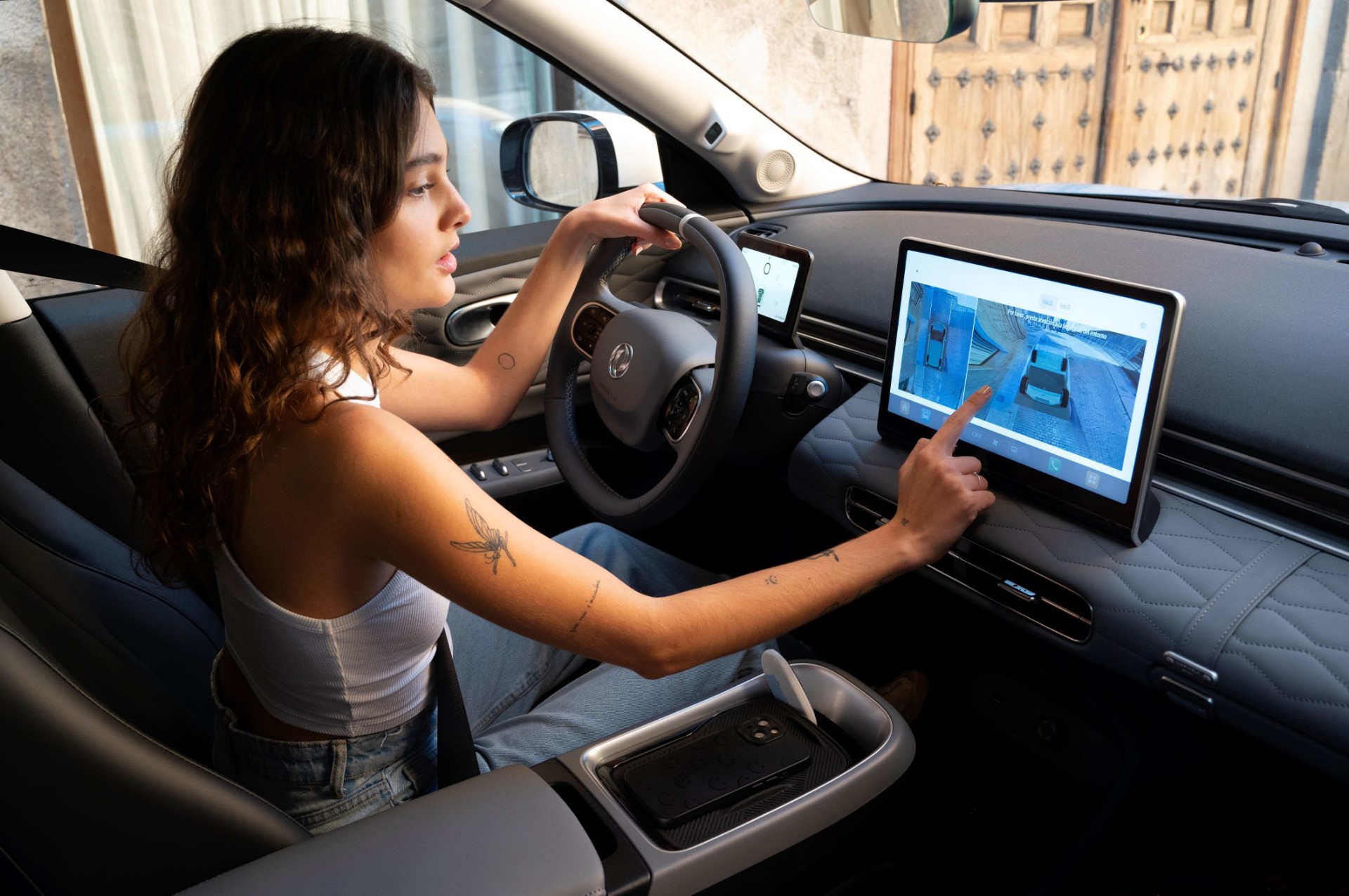 Όφελος 5.000 ευρώ για το Dongfeng BOX, το νέο αυτοκίνητο πόλης με 326 lt πορτ μπαγκάζ