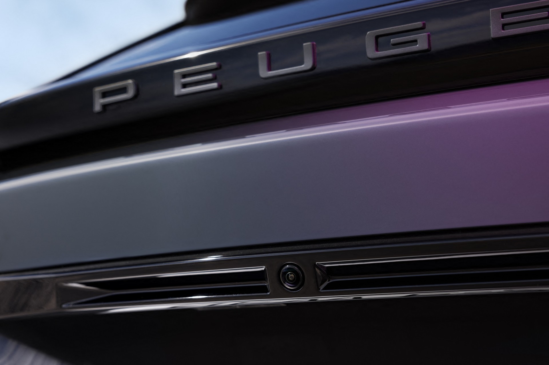 Έκπτωση 6.000 ευρώ για το αυτόματο SUV της Peugeot – Είναι πρώτο σε πωλήσεις στην Ελλάδα