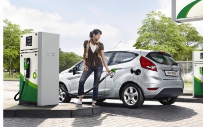 Πλαφόν στην τιμή των καυσίμων