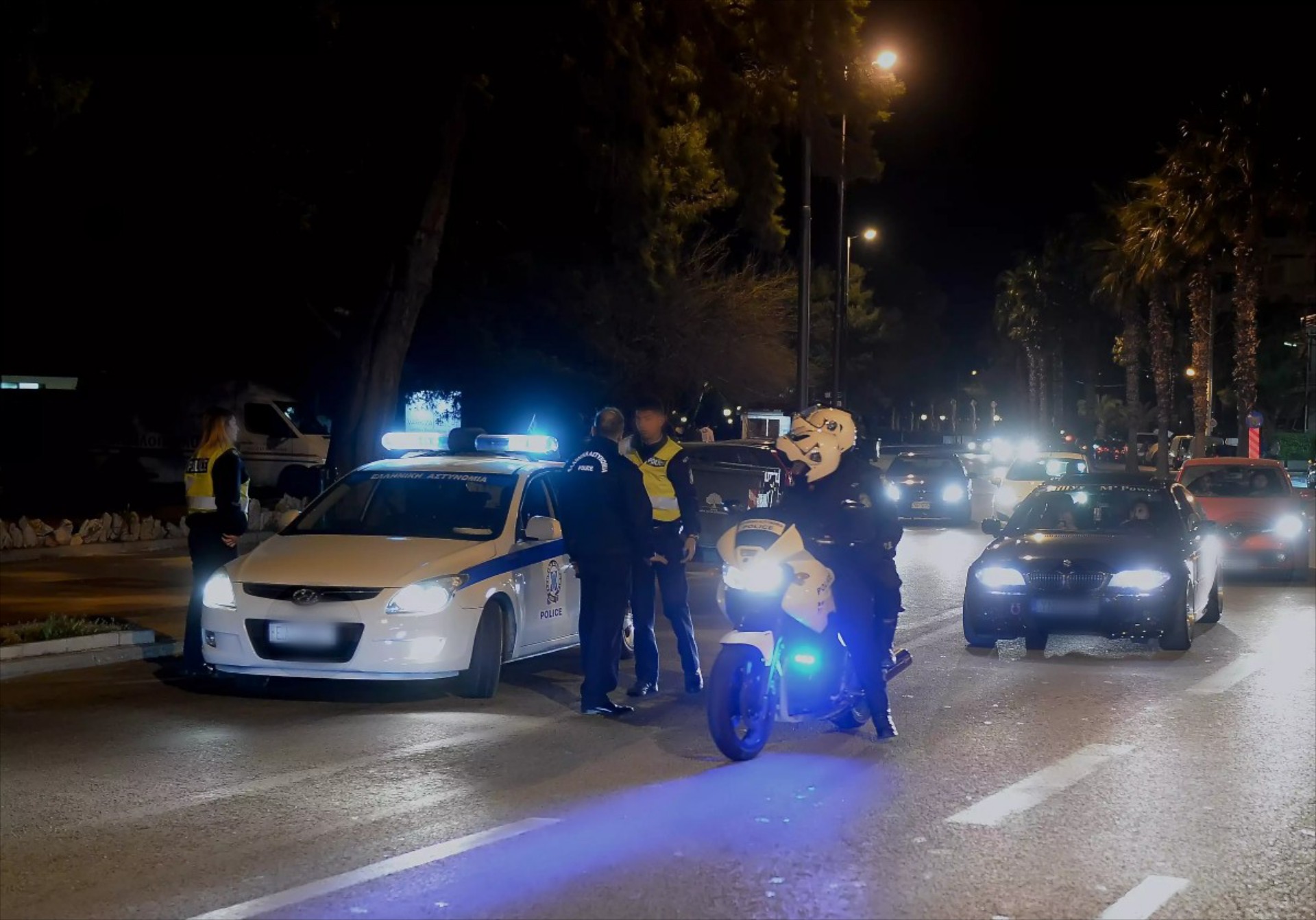 Αστυνομία: Στήνει παντού μπλόκα τα Σαββατοκύριακα - Χιλιάδες τα ροζ χαρτάκια 