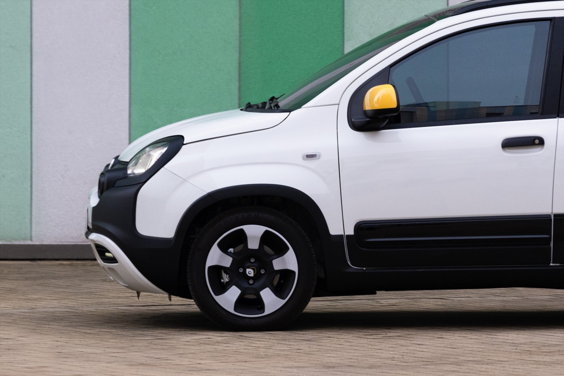 Αυτό είναι το φθηνότερο υβριδικό αυτοκίνητο της Ελλάδας – Στα 14.990 ευρώ 