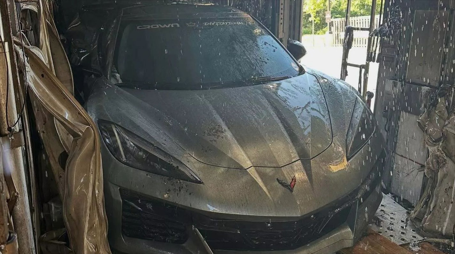 Πέντε supercar κάηκαν ολοσχερώς – Στο φορτηγό που τα μετέφερε