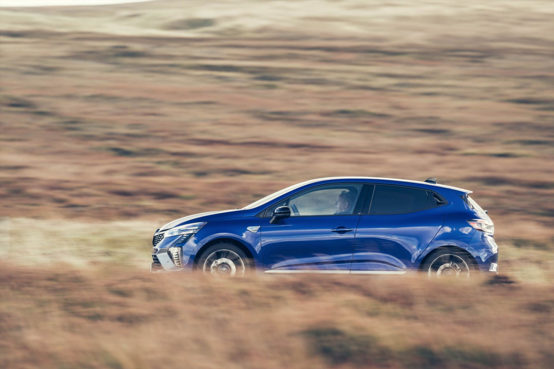 Το Renault που κέρδισε το Toyota Yaris – Το αγόρασαν 480 Έλληνες σε ένα μήνα 