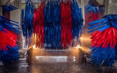 Ελλάδα: Το πλυντήριο που δέχεται 60 αυτοκίνητα την ώρα – Δείτε πού βρίσκεται