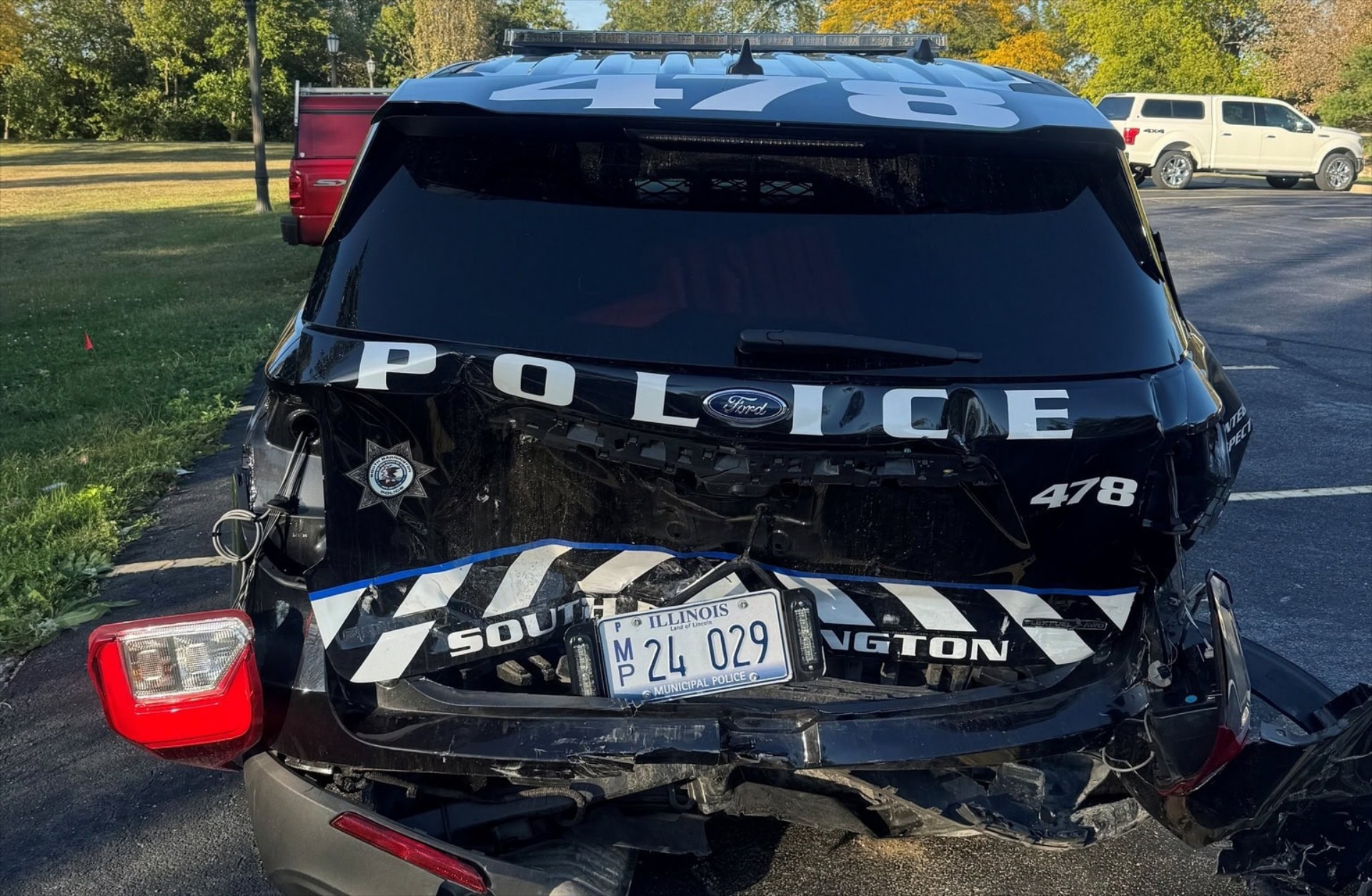 Tesla τράκαρε σε περιπολικό – Είχε ενεργοποιήσει την αυτόνομη οδήγηση 