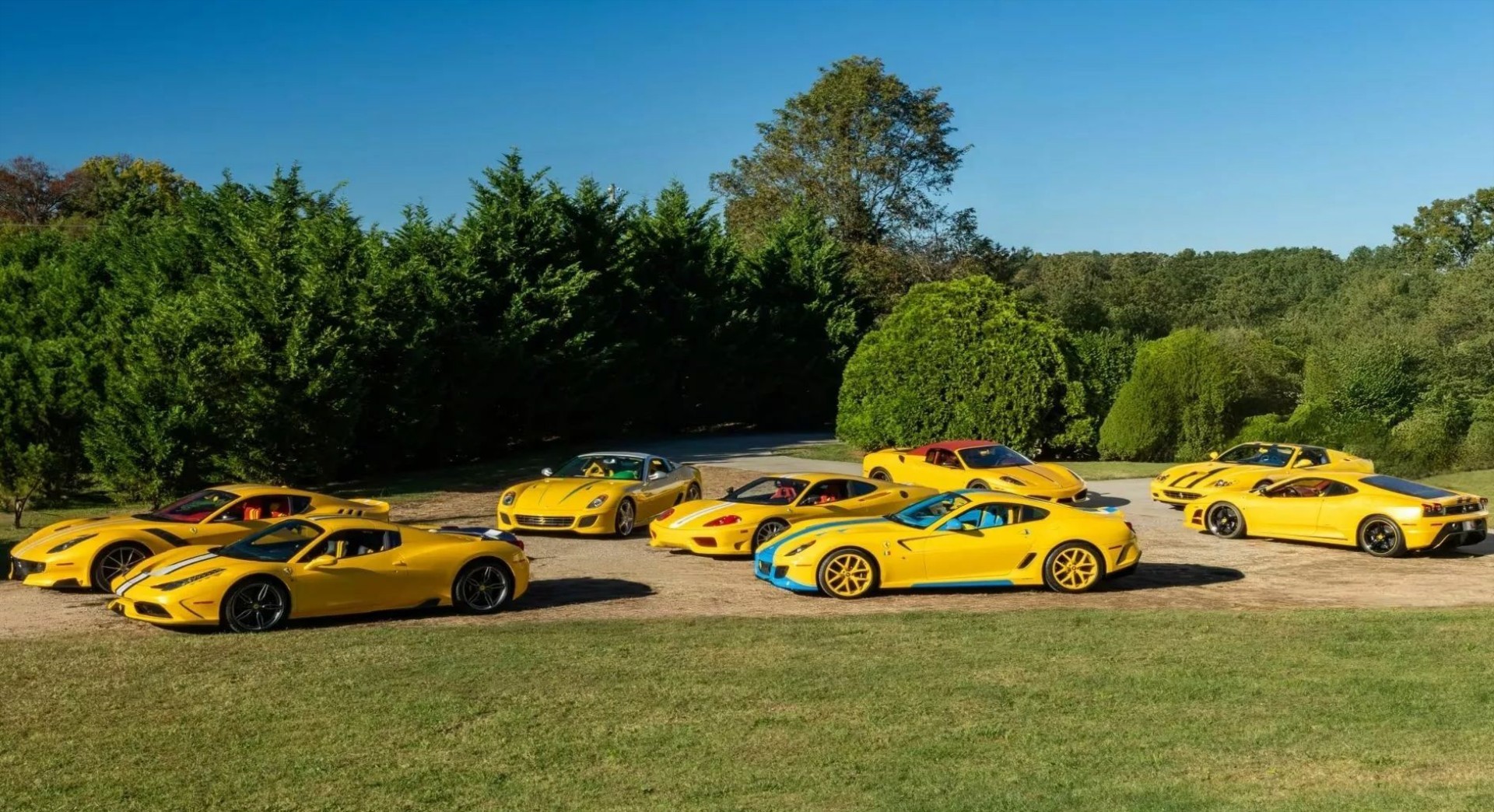 Πωλείται σπάνια συλλογή με 48 Ferrari – To ιδιαίτερο χαρακτηριστικό της