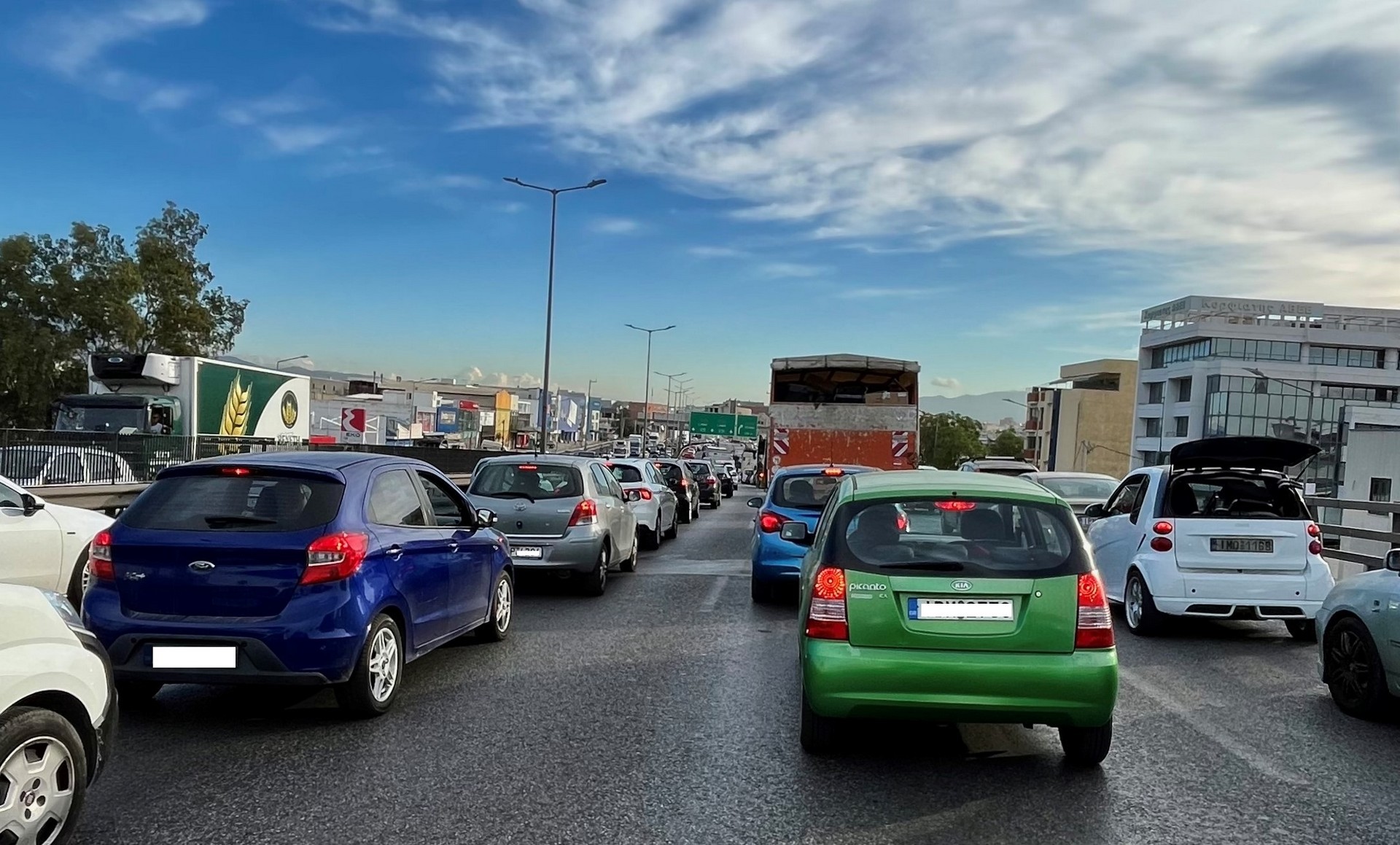 Πόσοι Έλληνες δεν πλήρωσαν τέλη κυκλοφορίας το 2025 