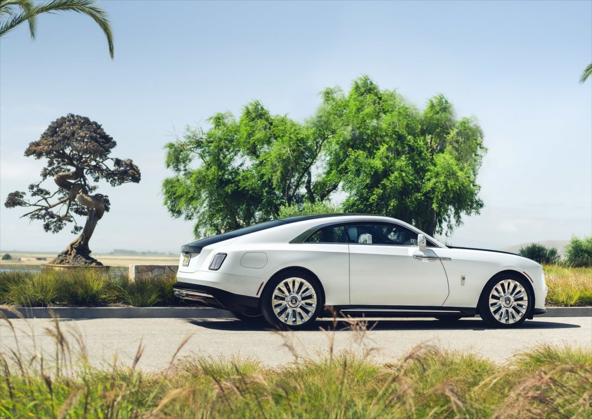 Πέντε λόγοι που το λευκό χρώμα κυριαρχεί στα αυτοκίνητα