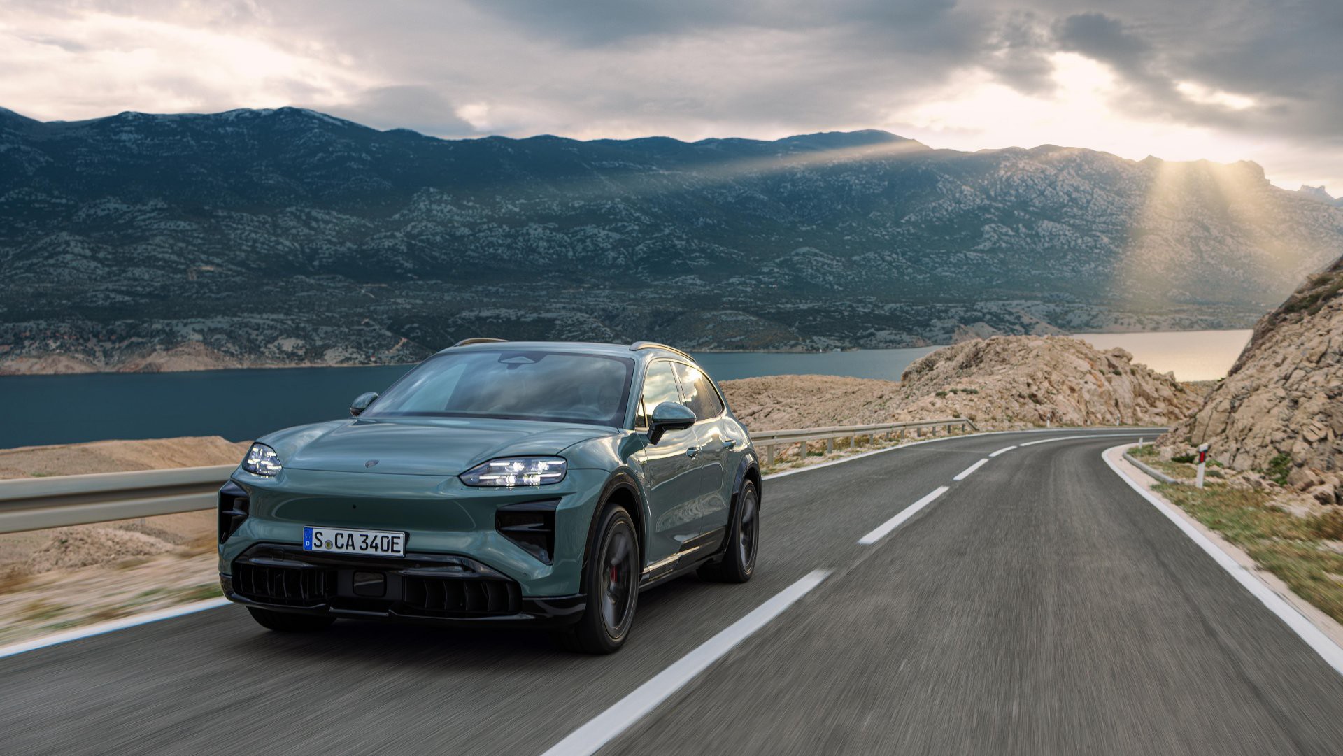 Επίσημο: Νέα Porsche Cayenne – Με 1.156 ίππους και ασύρματη φόρτιση