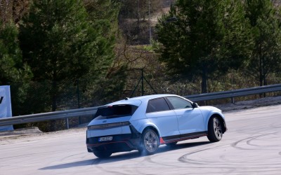 Ο διασημότερος κατασκευαστής supercar εξυμνεί τη Hyundai! 