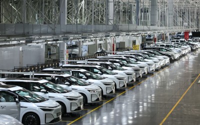 Ιστορικό ρεκόρ από την Κίνα - Πουλάει αυτοκίνητα με ρυθμό... πολυβόλου