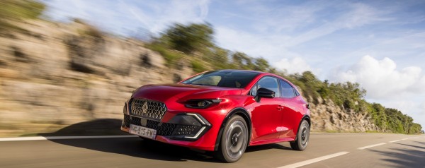 Οδηγούμε στην Πορτογαλία το νέο Renault Clio E-Tech!