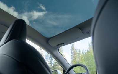 Έβγαλε τιμή στην Ελλάδα το φθηνότερο Tesla που ήρθε ποτέ – Δείτε ποιο είναι και πόσο κάνει