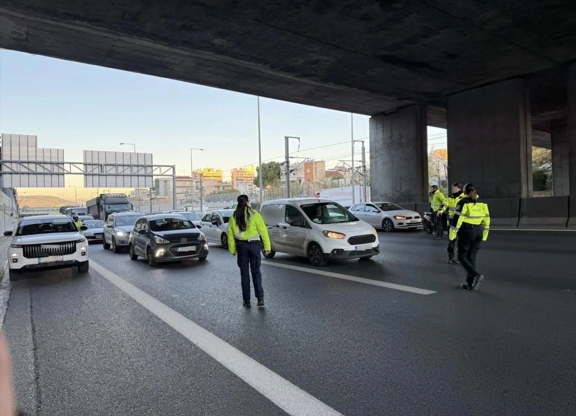 Ελλάδα: Οδηγός παραβίασε ολόκληρο τον ΚΟΚ – Έχασε το δίπλωμα για 800 ημέρες 