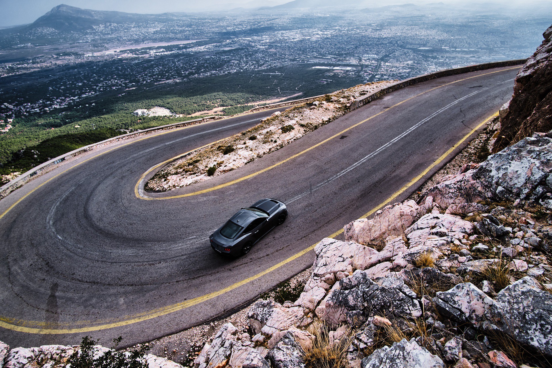 Επίσημο: Η Ευρωπαϊκή Ένωση βάζει νερό στο κρασί της - Οι κινητήρες εσωτερικής καύσης μένουν στο προσκήνιο