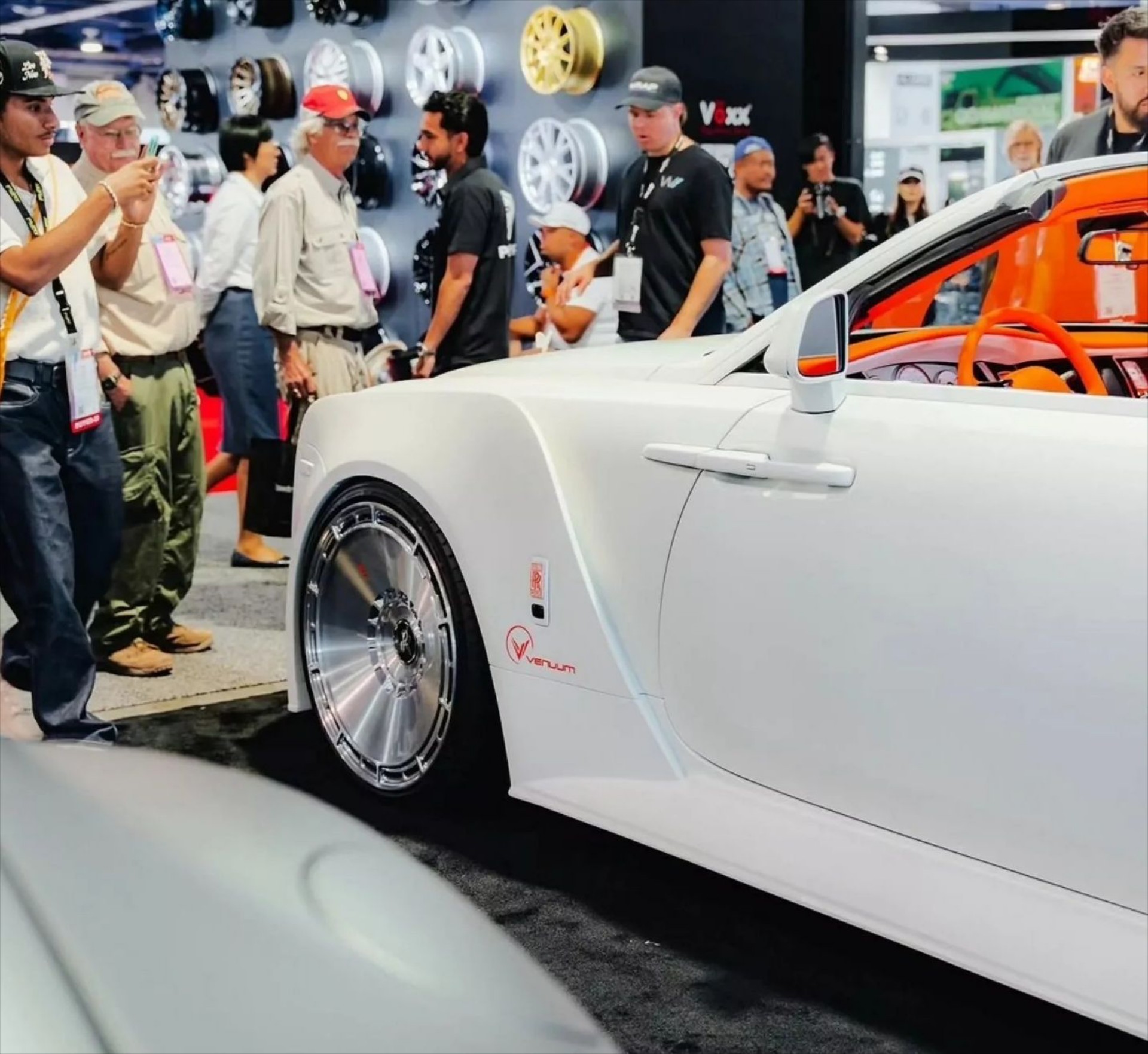 Το βρετανικό αυτοκίνητο που θα αγοράσουν 25 άνθρωποι – Και πολλοί είναι 