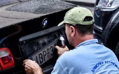 Ποιοι θα πάρουν πίσω πινακίδες και διπλώματα για τα Χριστούγεννα; Από πού και τι ώρες 