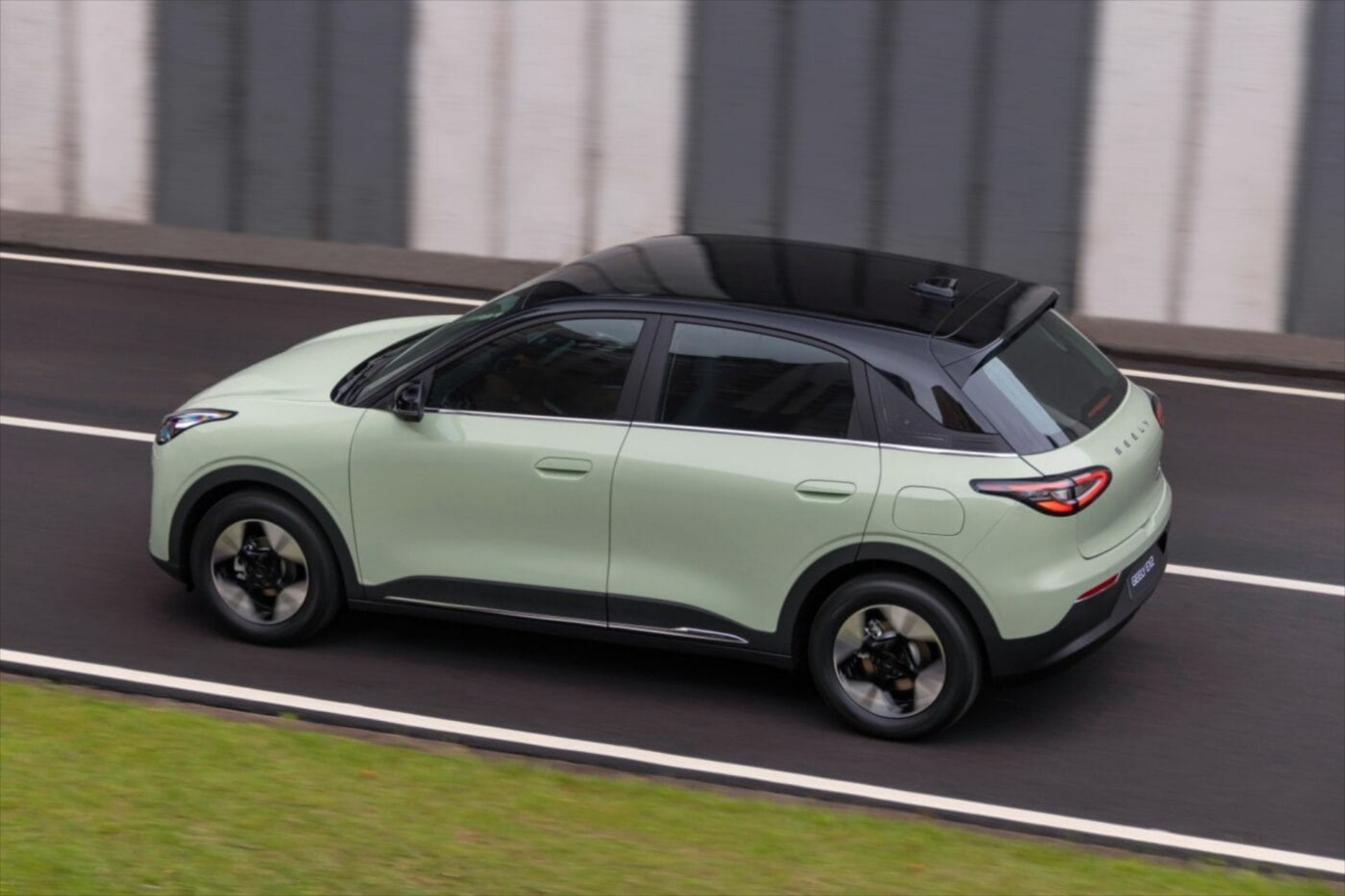 Το κινεζικό αυτοκίνητο με το παράξενο όνομα - Το αγόρασαν 430.000 οδηγοί σε μία μόνο χώρα! 