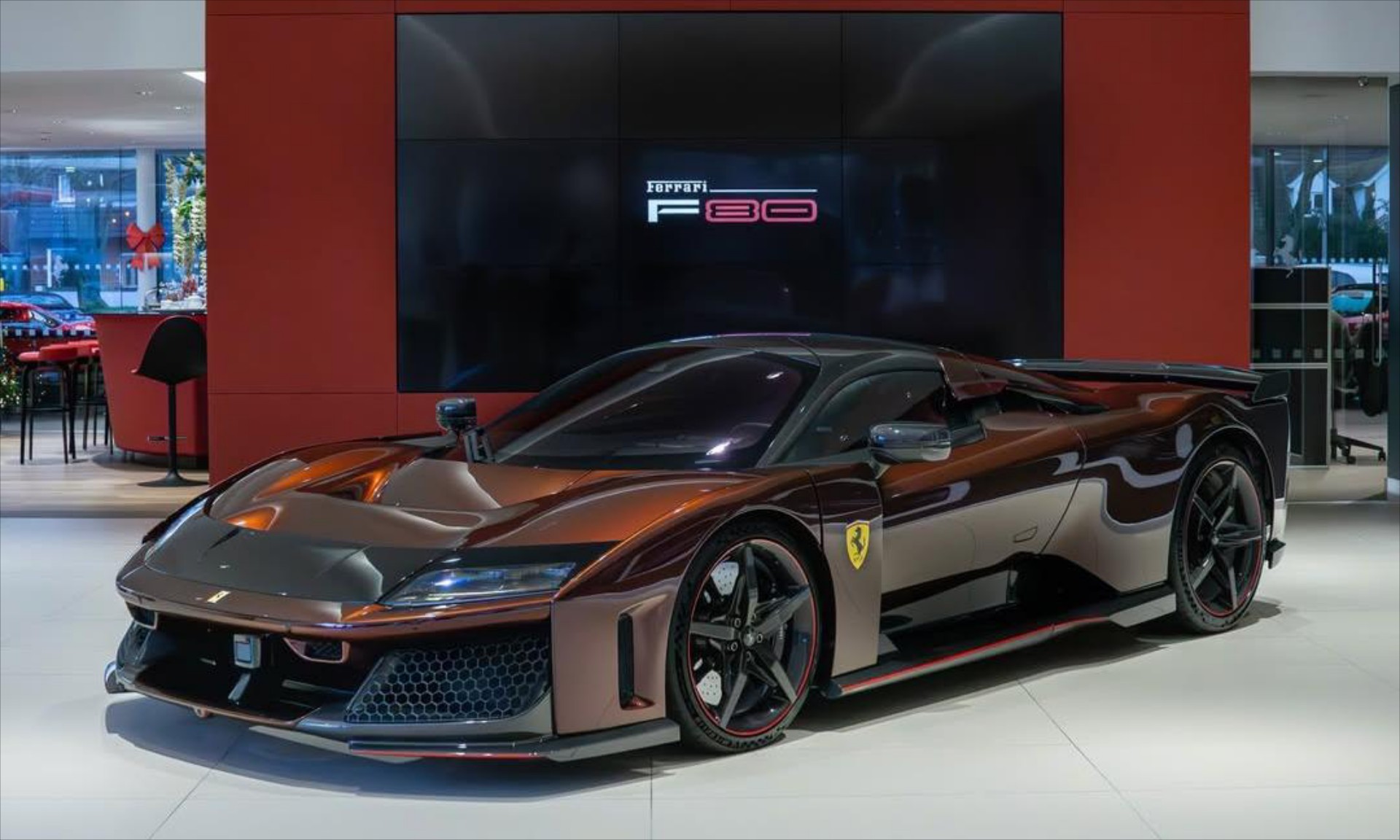 O Άγγλος billionaire που απέκτησε την πρώτη Ferrari F80 – Βαμμένη σε ηφαιστειακό χρώμα