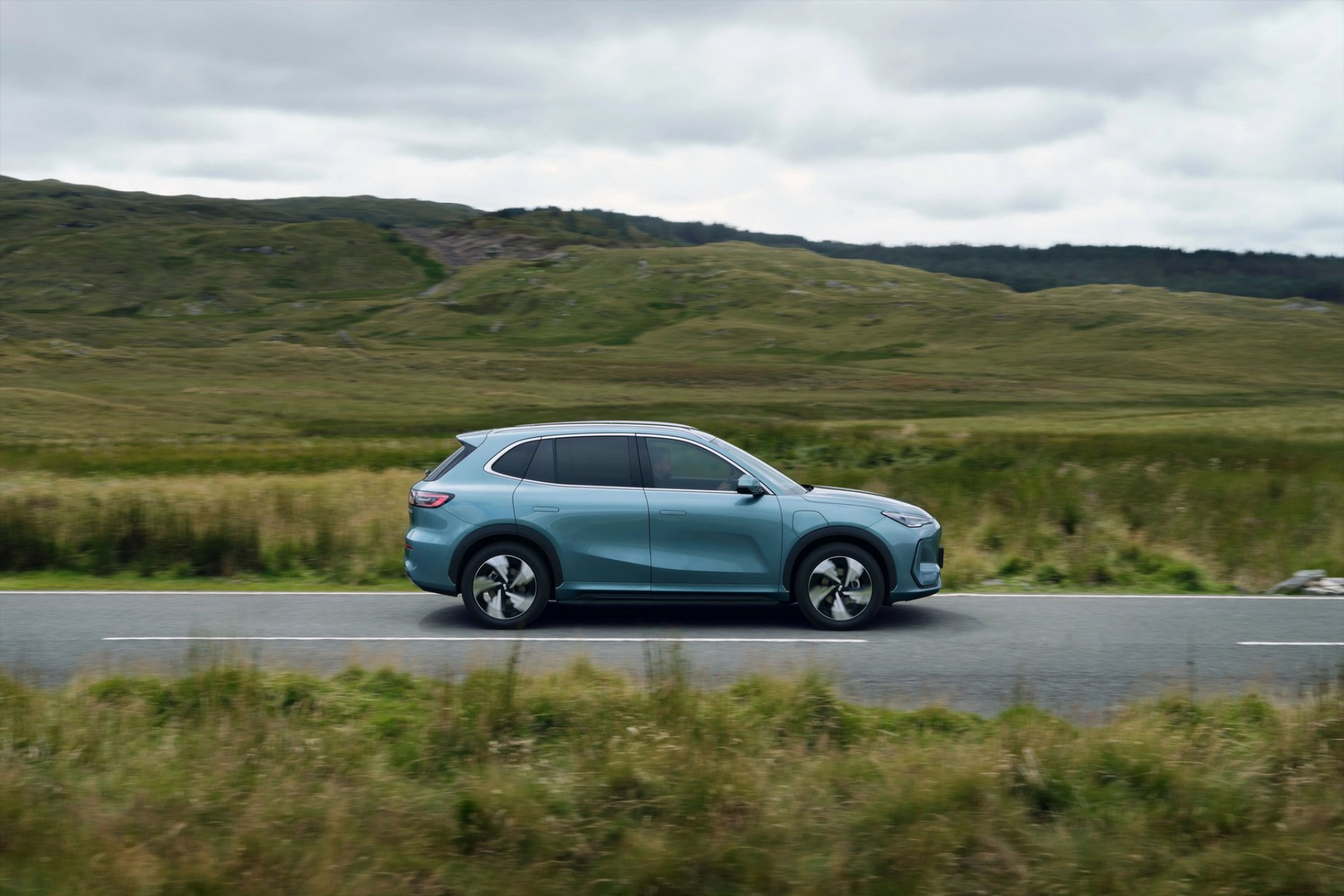 Ετοιμοπαράδοτο C-SUV με 26.990 ευρώ και μπαταρία για 1 εκατ. χιλιόμετρα