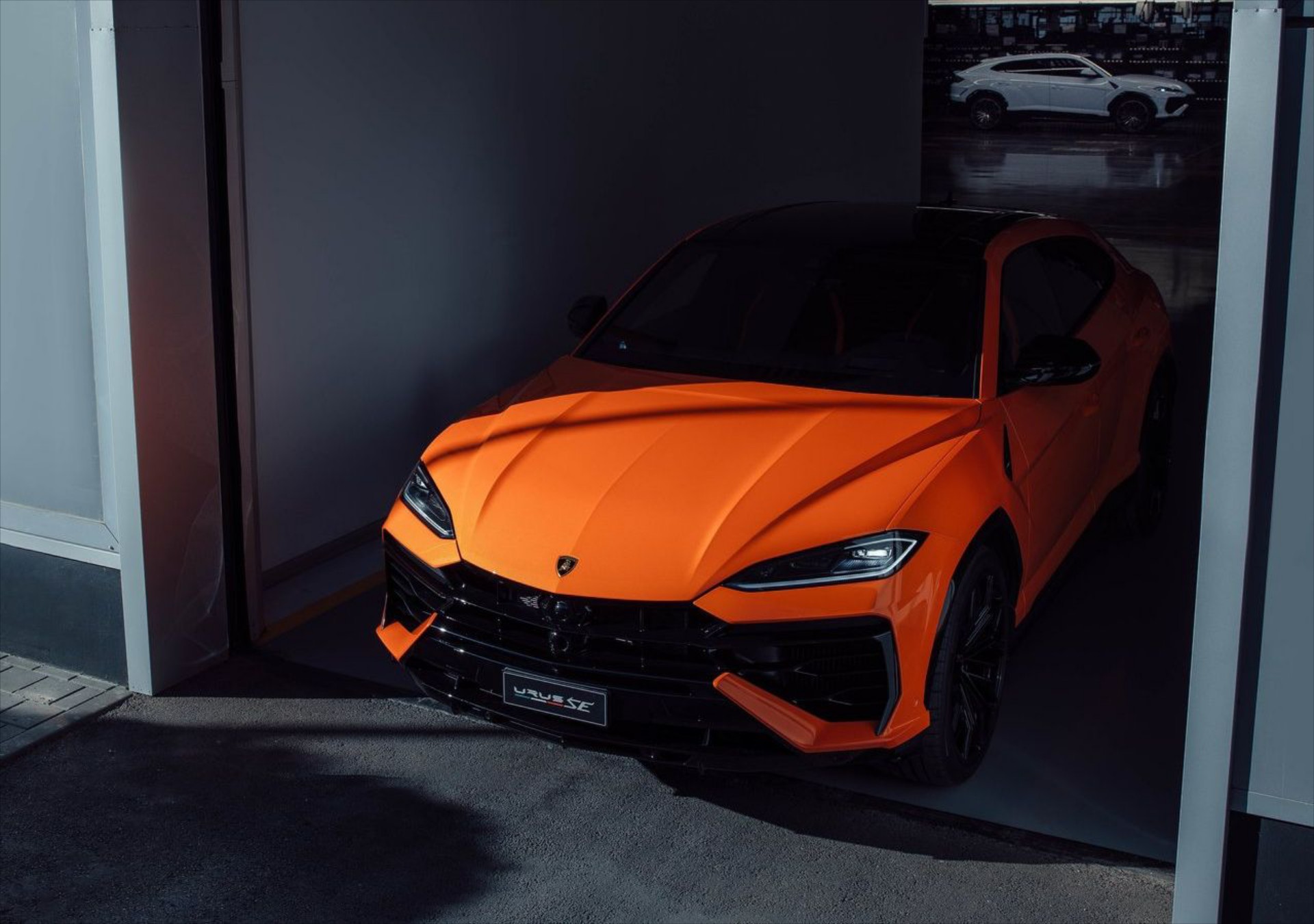 H exotic φίρμα που σημείωσε ιστορικό ρεκόρ πωλήσεων – Το πιο φθηνό μοντέλο της κοστίζει 200.000