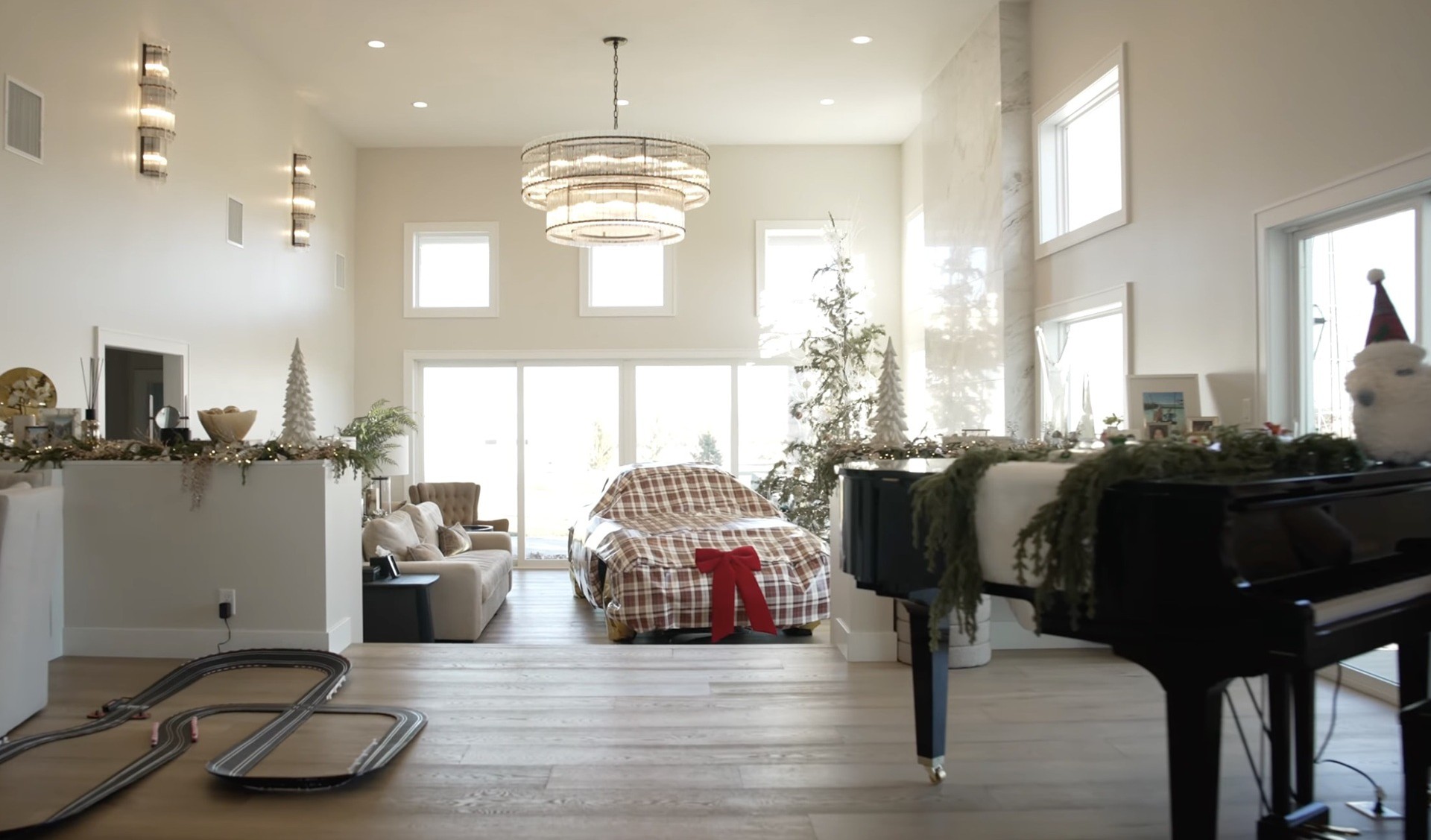 Της έκανε δώρο την πιο όμορφη Mercedes στον κόσμο – Η αντίδραση της τον σόκαρε