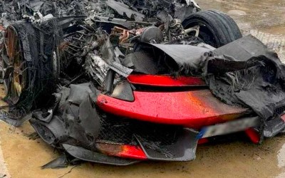 Έκλεψαν Ferrari αξίας 500.000 ευρώ – Και 2 km μετά την διέλυσαν στις μπαριέρες