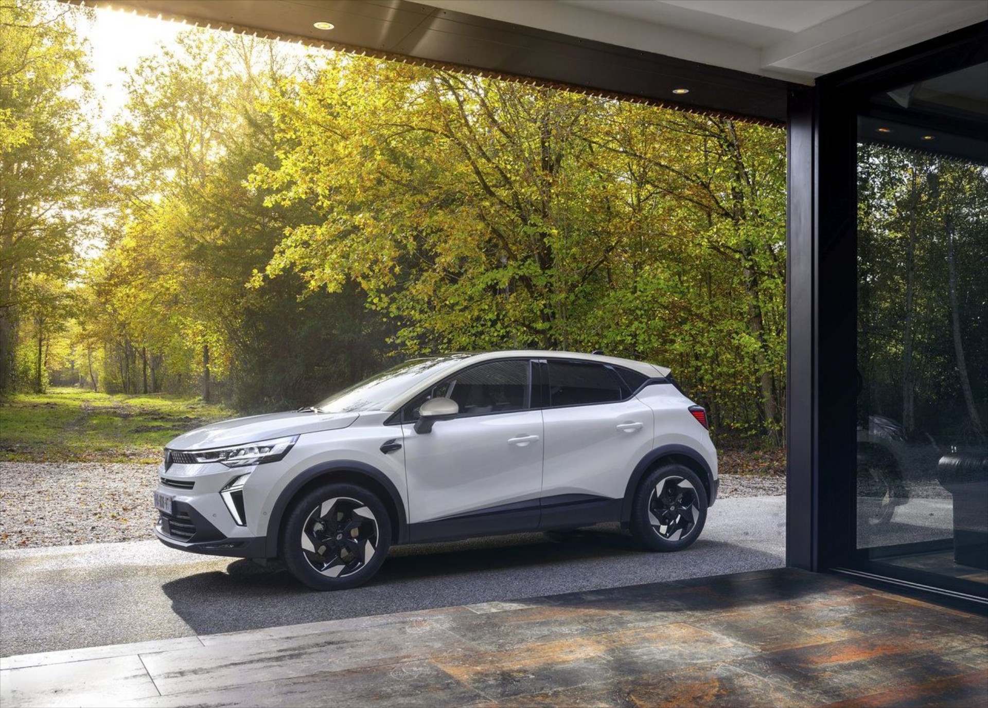 Έρχεται το νέο SUV της Renault που κάνει 1.400 km - Με πρώτη τιμή από 210 ευρώ το μήνα