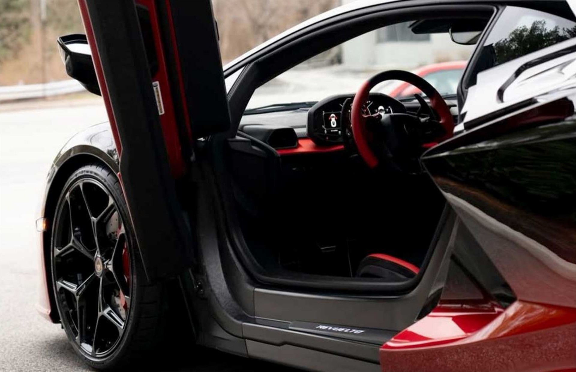 Το αυτοκίνητο με τη βαφή «Alpha» - Το μοναδικό χρώμα που κοστίζει 150.000 ευρώ  