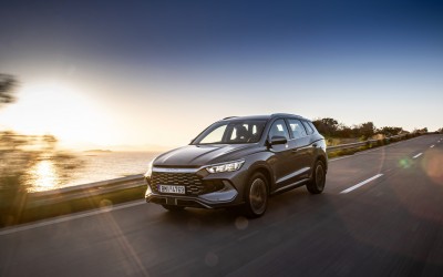 Οδηγούμε το νέο BYD Sealion 5 DM-i με τα 1.000 km αυτονομία!