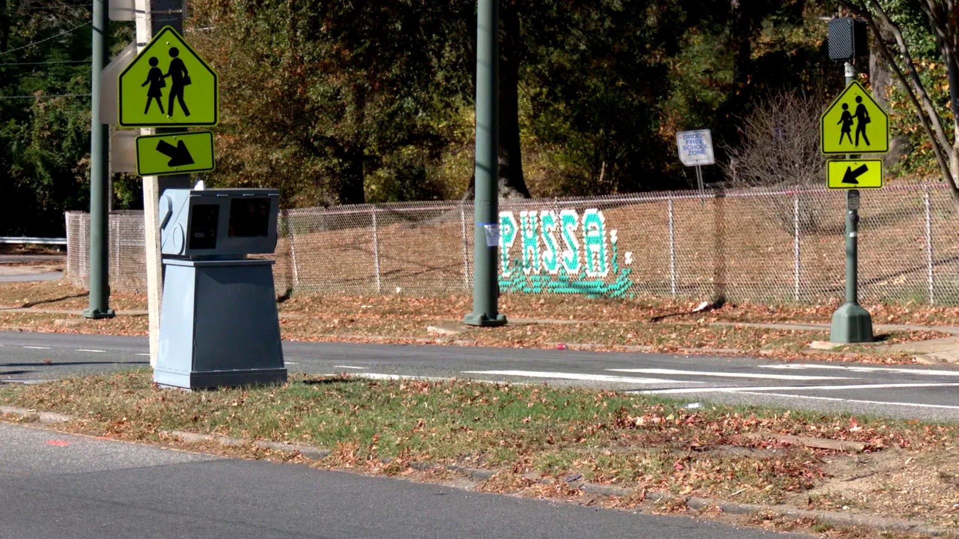 Κάμερες «χτύπησαν» 102.350 οδηγούς έξω από σχολεία – Έτρεχαν με πάνω από 40 km/h 