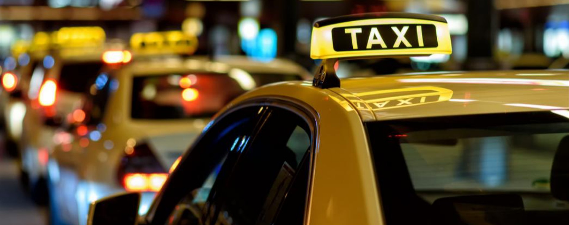 Πού θα φορτίσουν τα ηλεκτρικά ταξί στην Αθήνα; Και πόσο θα πληρώσουν;