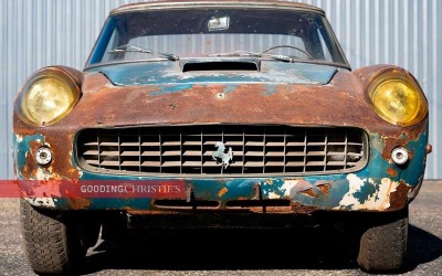 Αυτή η σκουριασμένη Ferrari πωλείται για 500.000 ευρώ – Το μυστικό που κρύβει