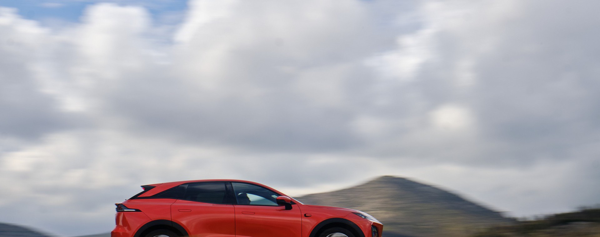 Μεγάλο όφελος 8.000 ευρώ για το πισωκίνητο SUV των 218 ίππων – Δείτε τιμές στην Ελλάδα