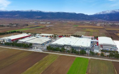 Ελληνικός όμιλος κατασκευάζει μπαταρίες για τρία ολοκαίνουρια ηλεκτρικά καράβια