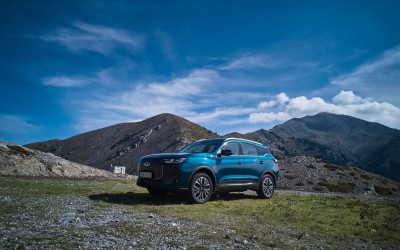 Δοκιμή Chery Tiggo 7 PHEV: Κλείνει το μάτι στον ανταγωνισμό