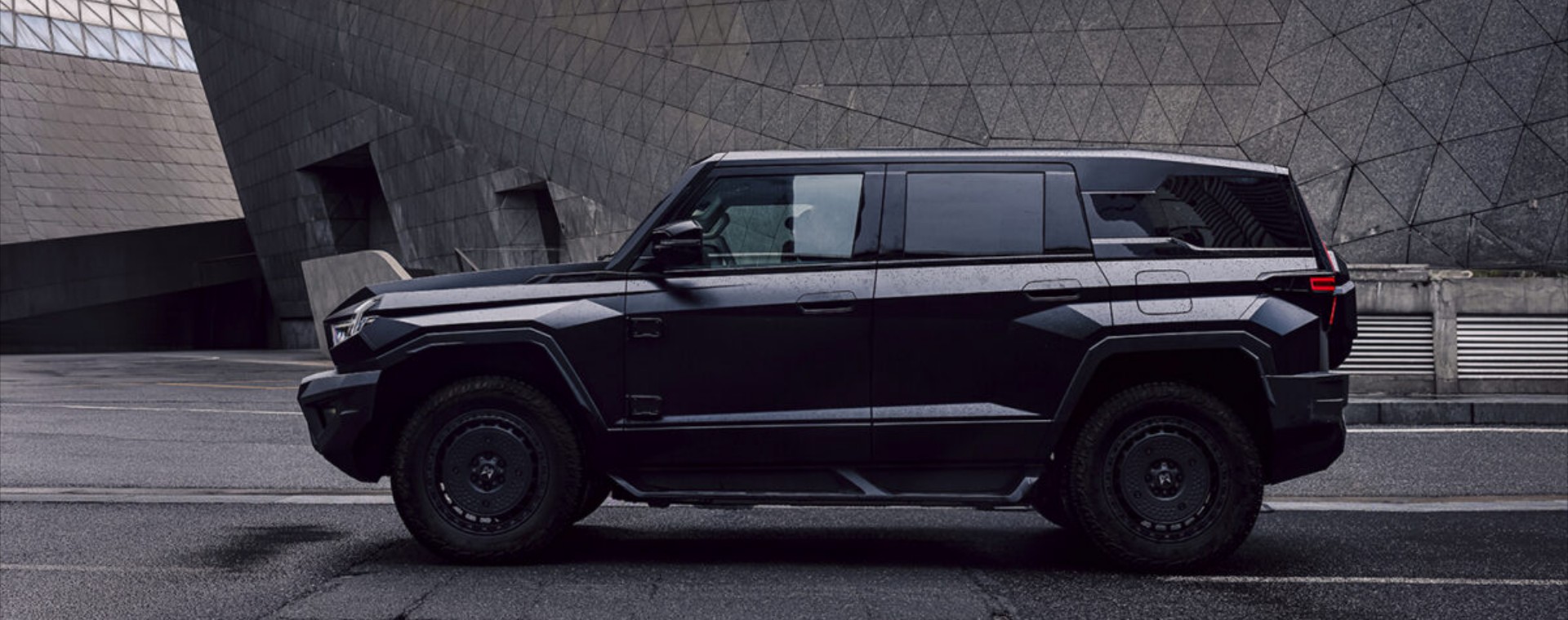 Ελλάδα: Το ακριβότερο κινέζικο αυτοκίνητο - Με 1.090 ίππους και τιμή… Porsche Cayenne