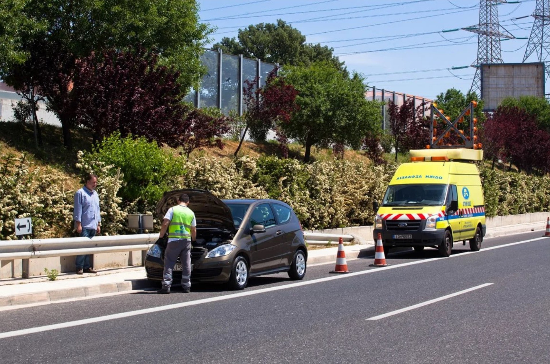 Σε πόση ώρα πρέπει να έρθει η Οδική Βοήθεια; Η μεγάλη αλλαγή του Υπουργείου 